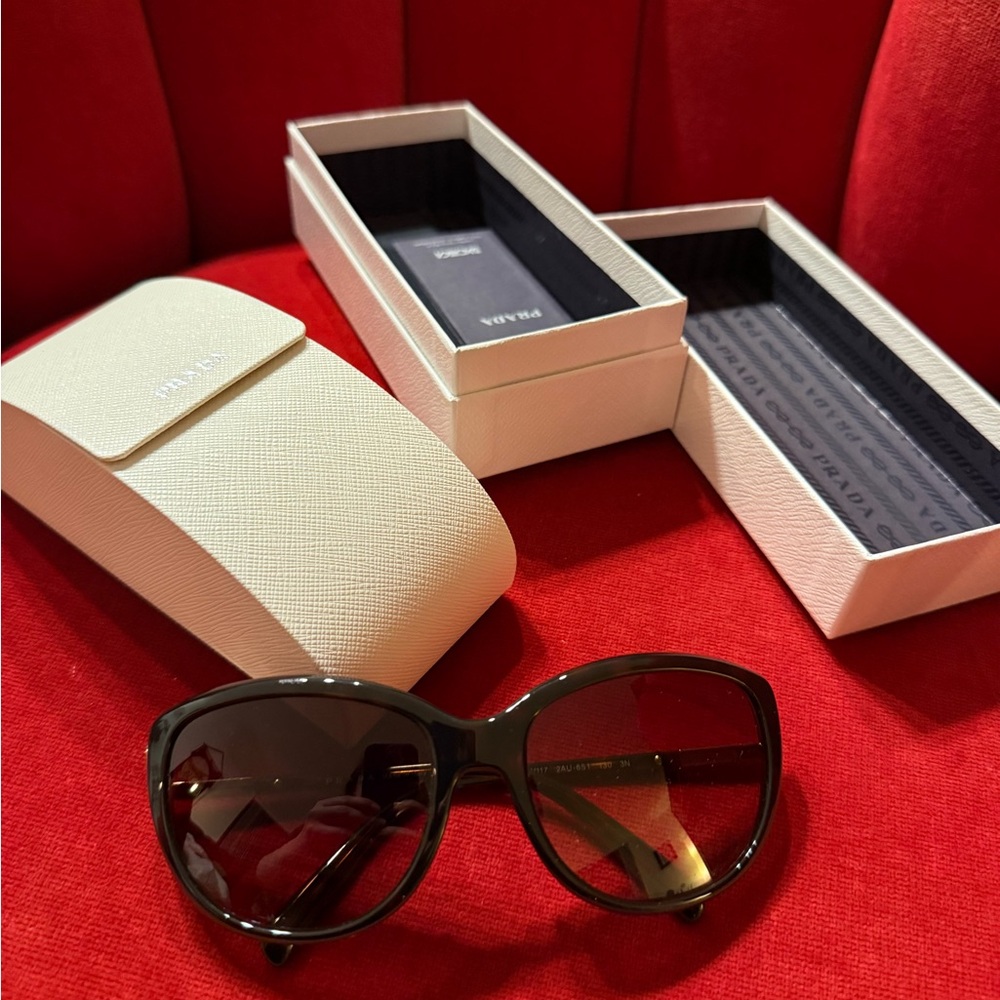 Authenticated Black Prada Cat Eye Gradient Sunglasses